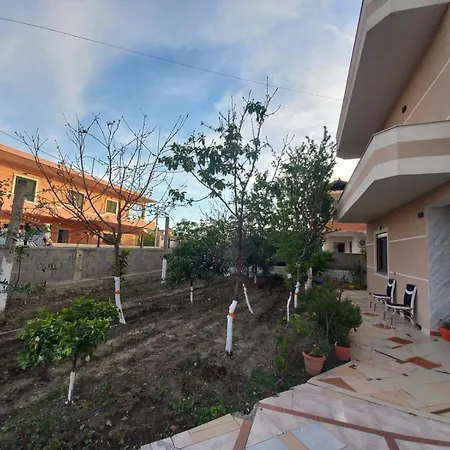 Vila Qani
